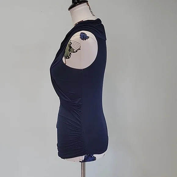 Arden B. Dark Blue Sleeveless Top - Form Fitting, Size M - Picture 2 of 7